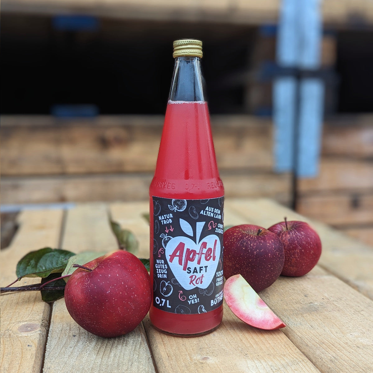 Apfelsaft "Rot" 0,7l vom Obsthof Büther aus dem Alten Land online bestellen Apfelsaft "Rot" 0,7l vom Obsthof Büther aus dem Alten Land online bestellen